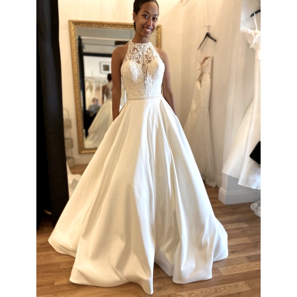 NWT One-of-a-kind Allure Bridal (Analyse) Dress